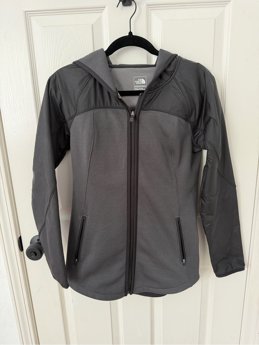 The North Face Women's Black and Gray Hooded Jacket